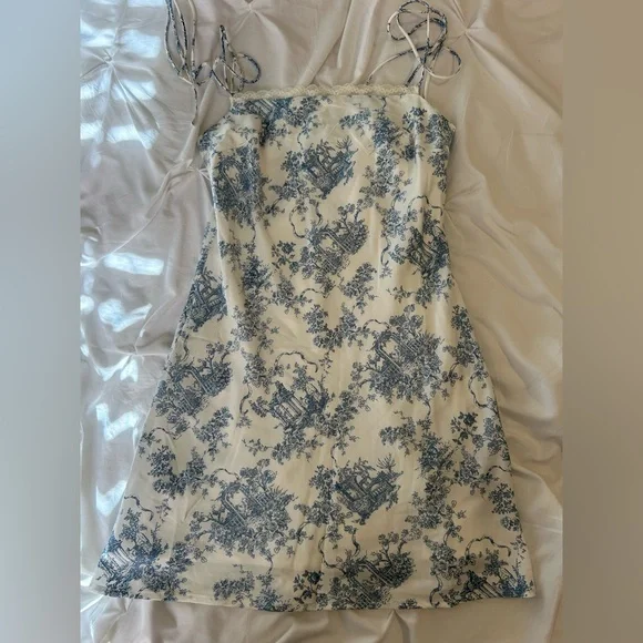 Princess Polly Blue and Cream Mini Dress - Picture 2 of 8